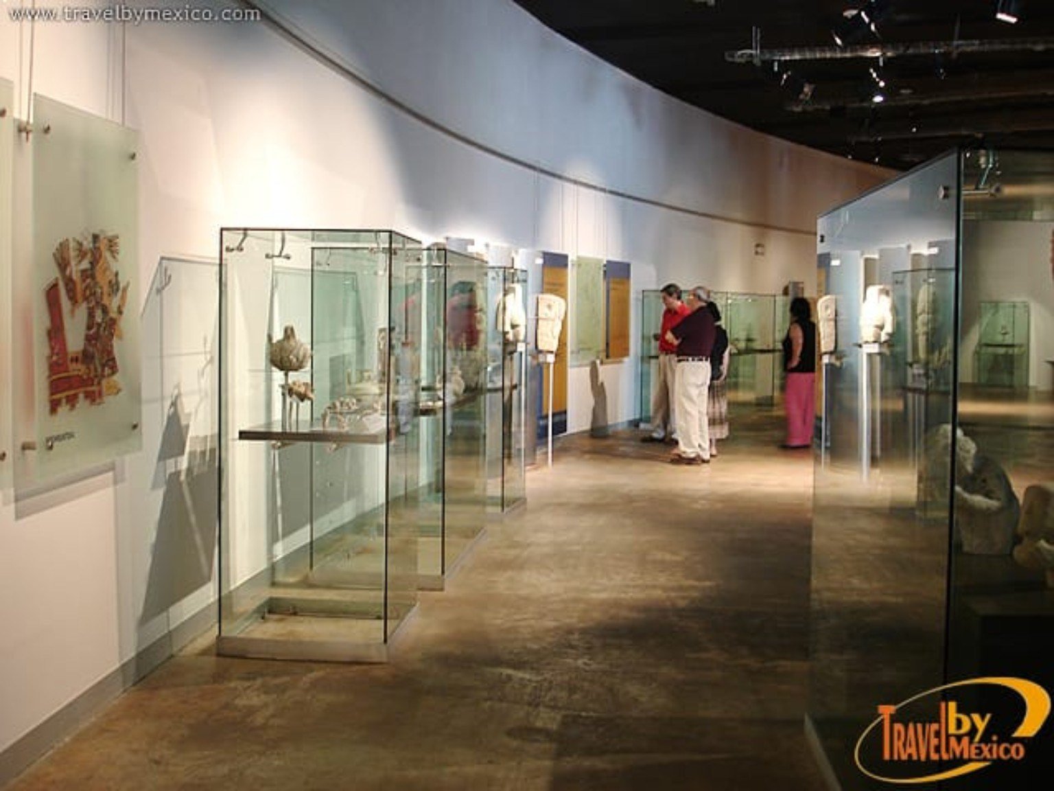 Pasillo de exhibición del Museo de la Cultura Huasteca
